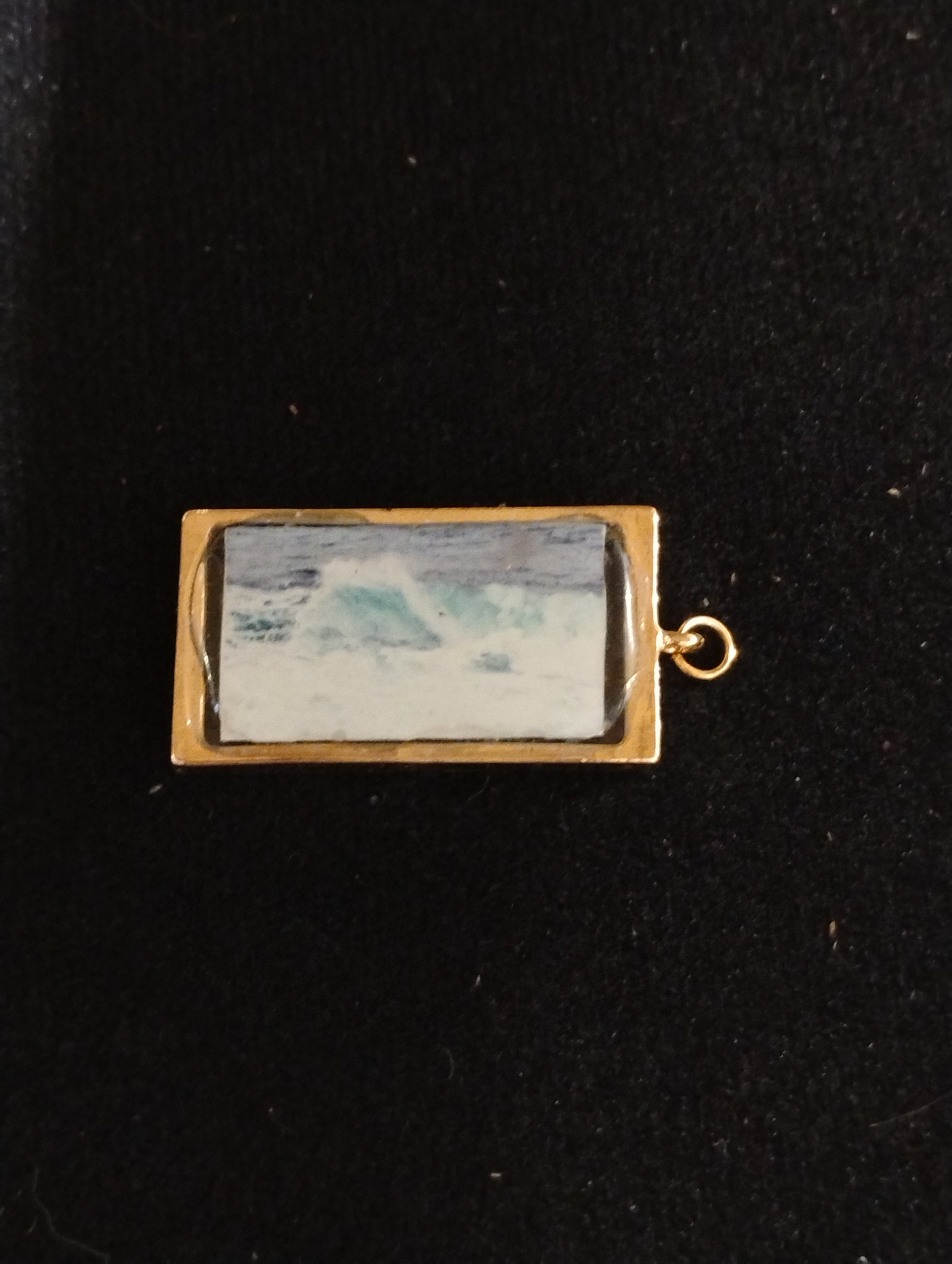 Rectangle Breaking Wave Gold