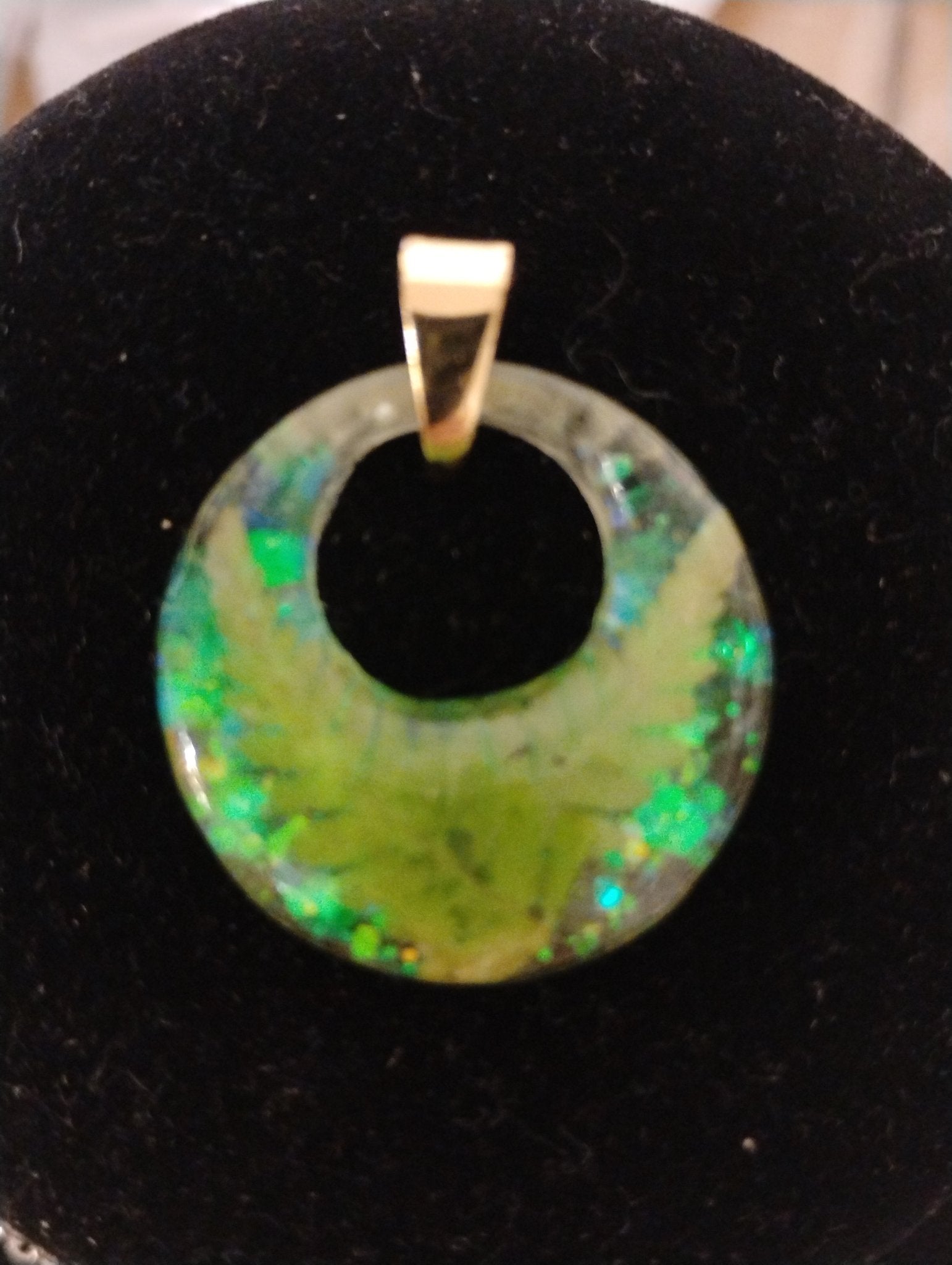 Ring Shaped Flower/Fern Pendant
