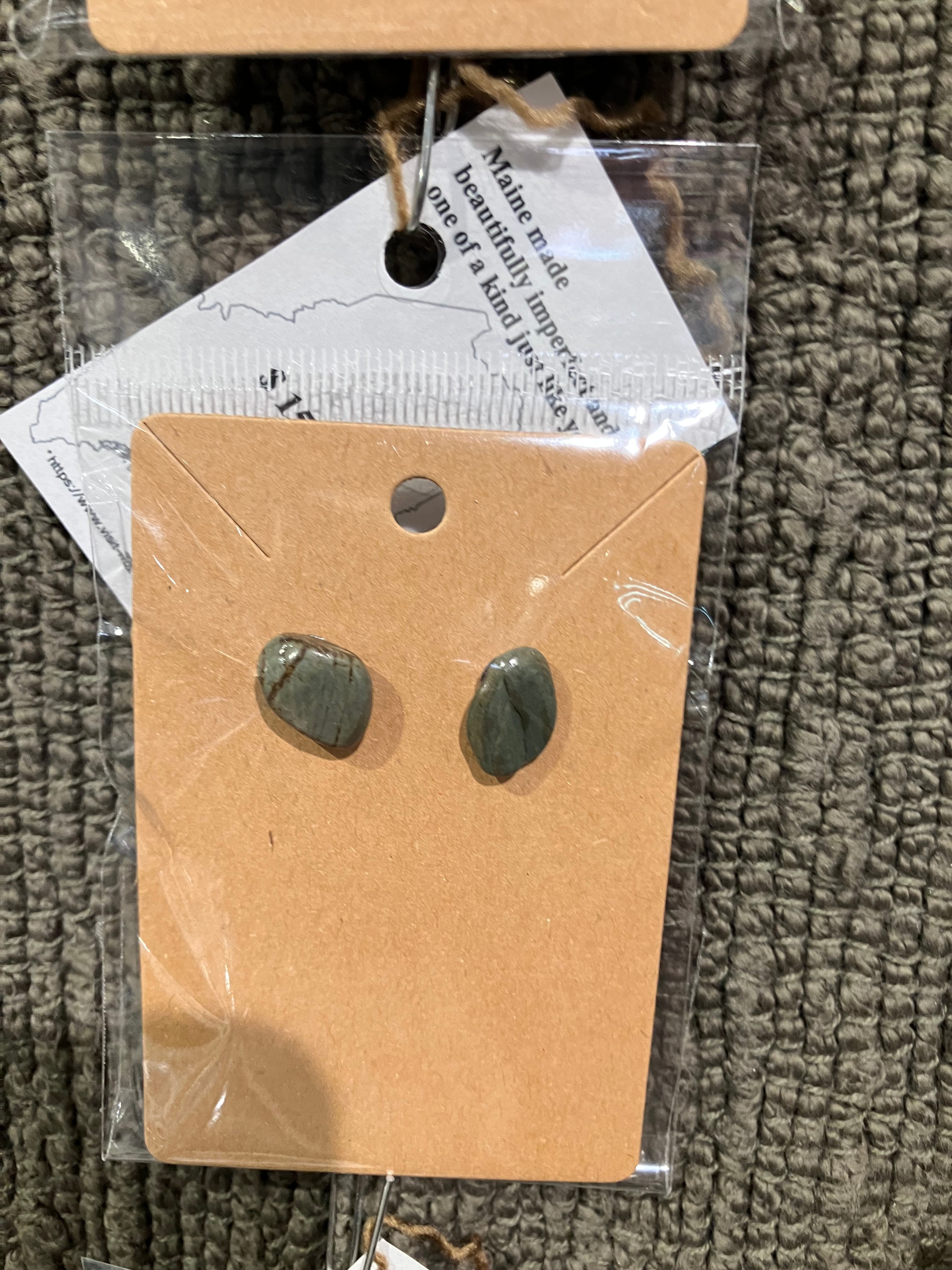 Green schist studs