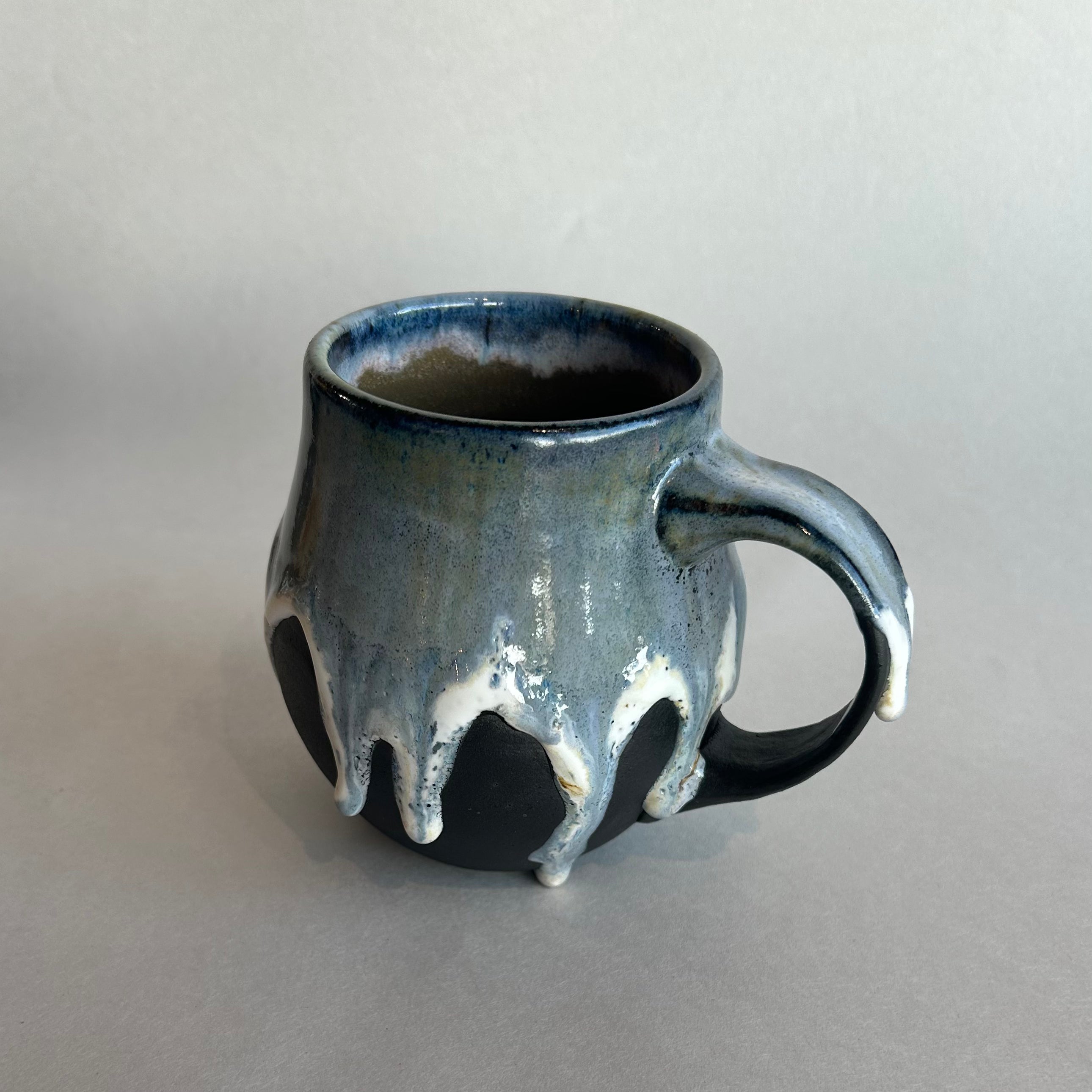 Blue Gray White Drip Mug