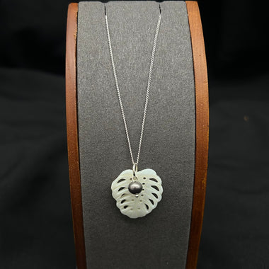 Peacock Pearl and Monstera Leaf Mother of Pearl Necklace