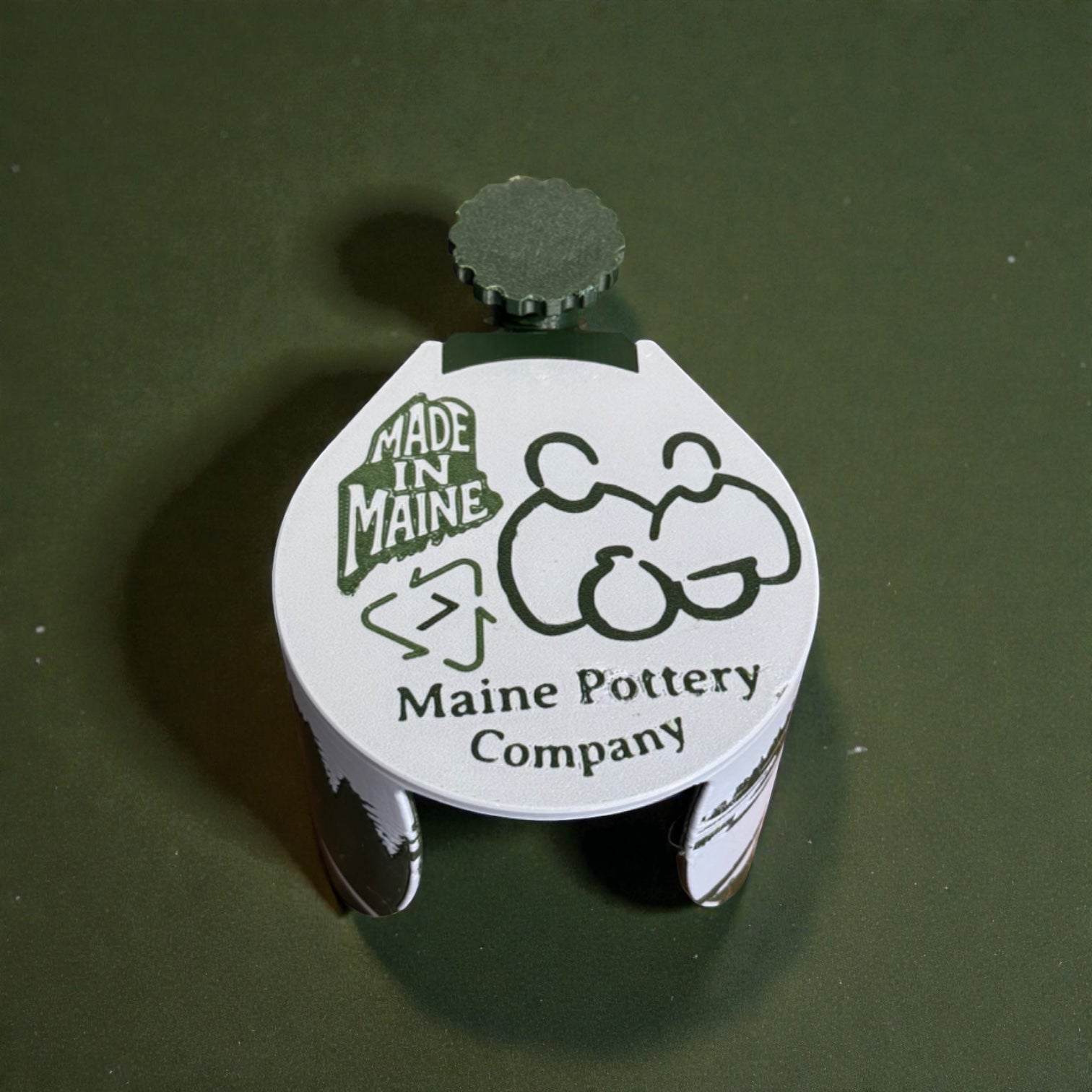 Mug Dock — Desk & Table Mug Holder